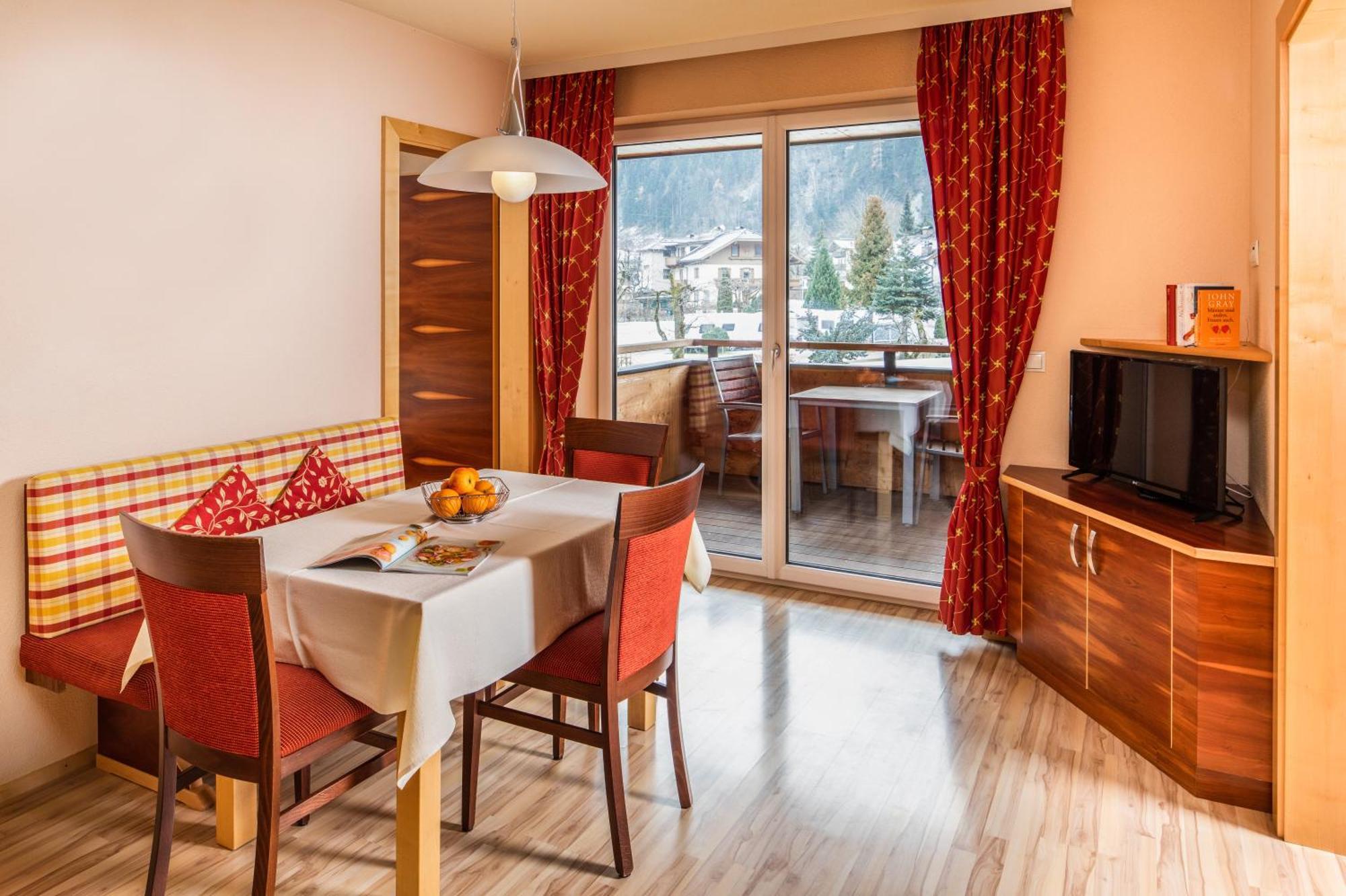 Apparthaus & Chalets Hofer Zell am Ziller Exteriör bild